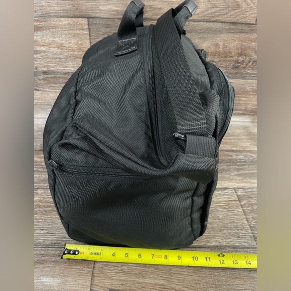 Large TUMI Thin ‎ Nylon Duffle Travel Bag - Picture 5 of 9